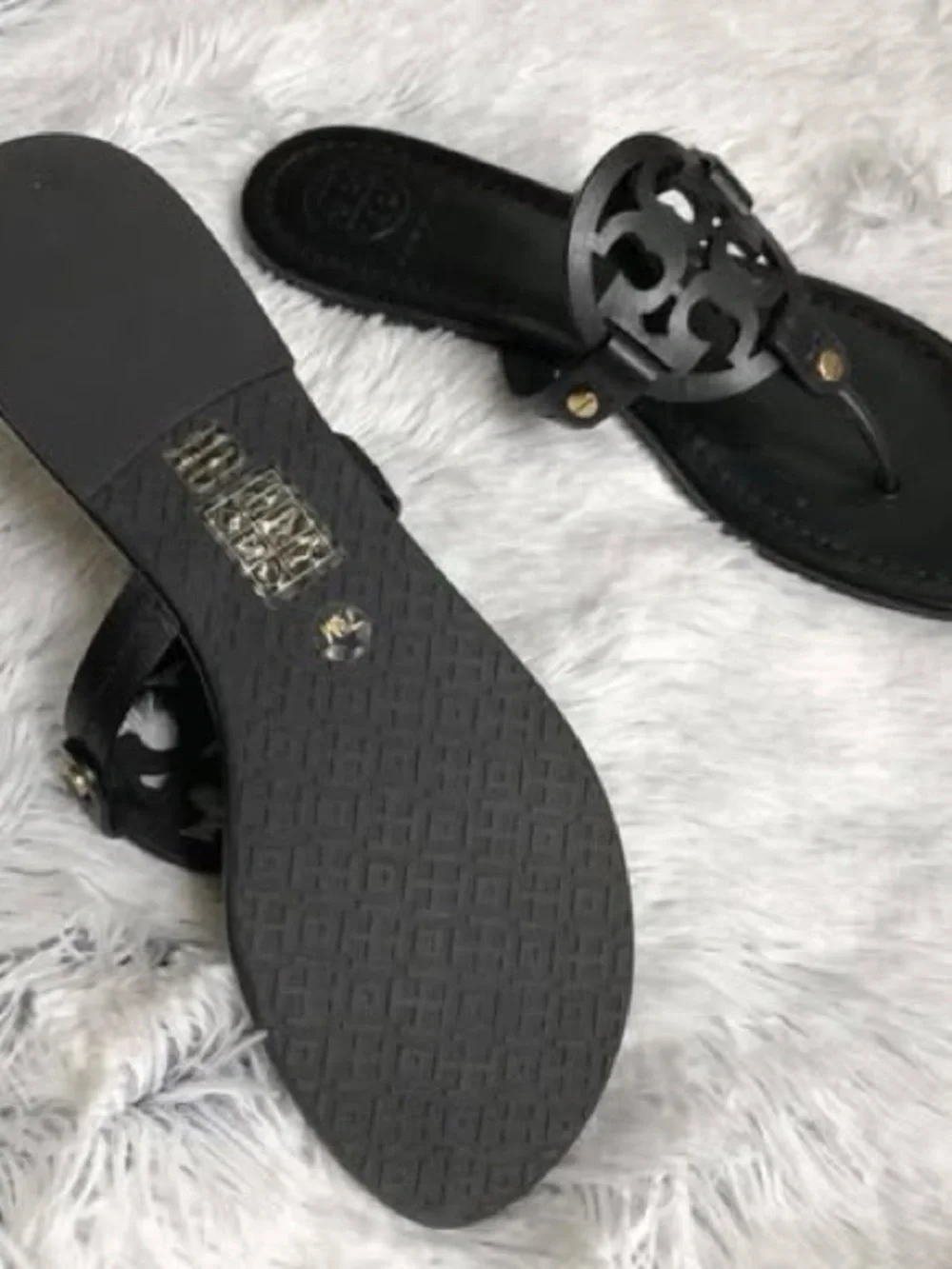 Tory Burch Black Cutout Logo Thong Sandals - Picture 3 of 6